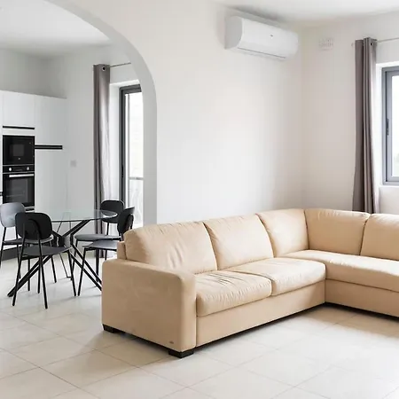 Large Swieqi