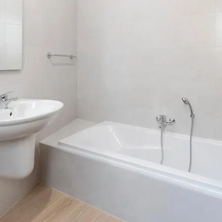 Large Swieqi Is-Swieqi