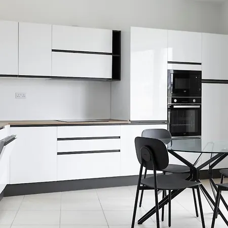 Large Swieqi Apartment