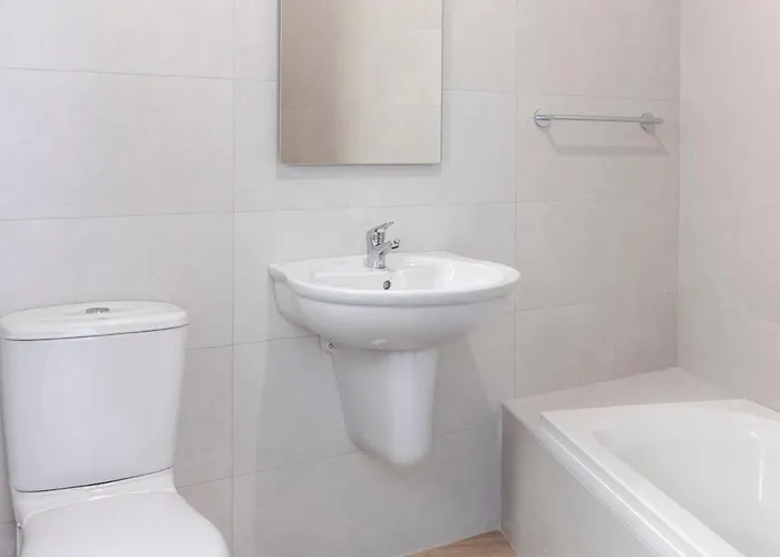 Large Swieqi Apartment *